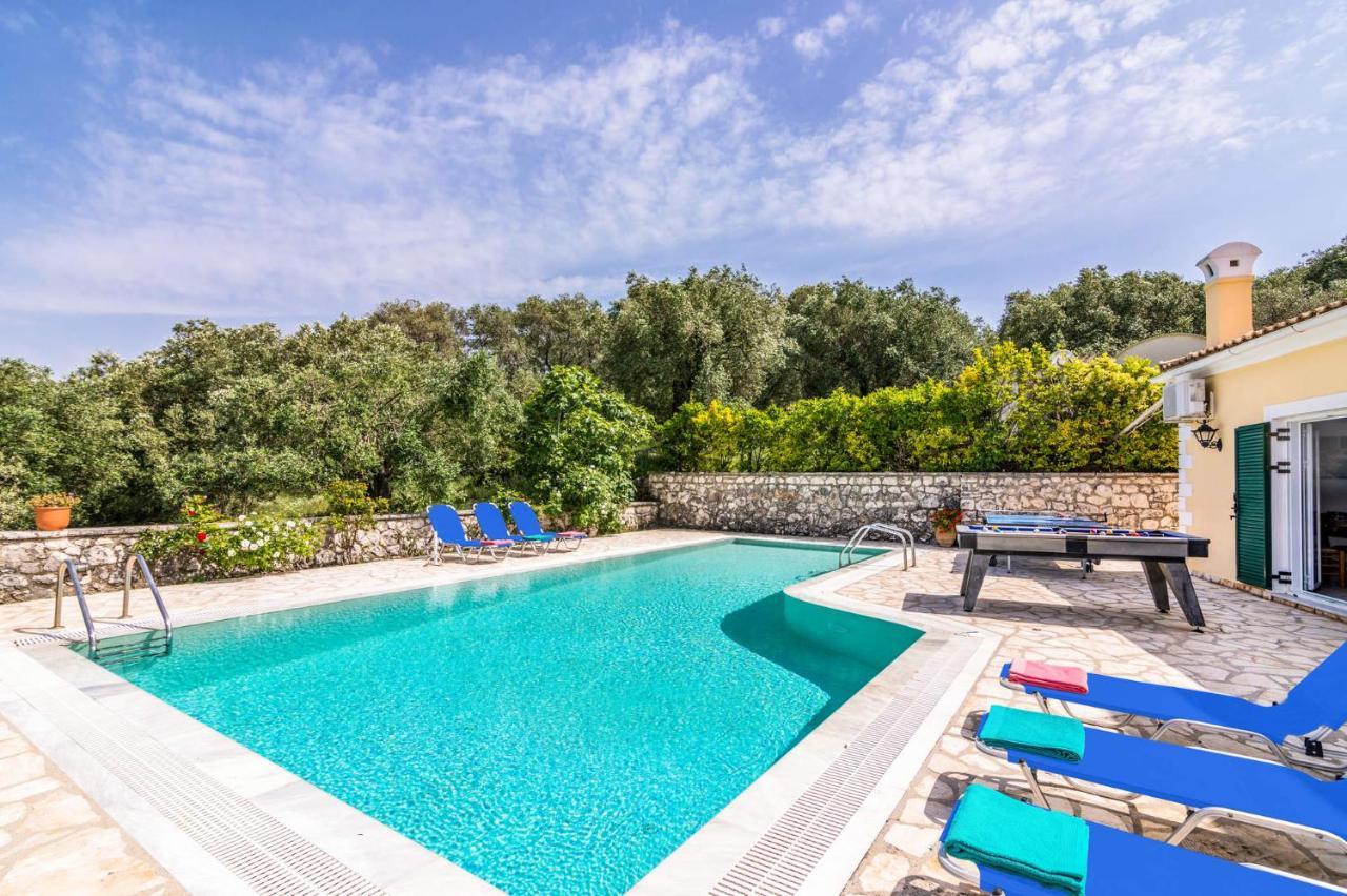 Villa Vingla By Villa Plus Kassiopi Exterior photo