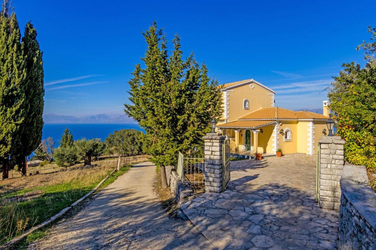 Villa Vingla By Villa Plus Kassiopi Exterior photo